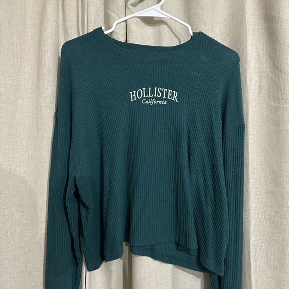 Hollister Women's Green Ribbed Top - Picture 1 of 3